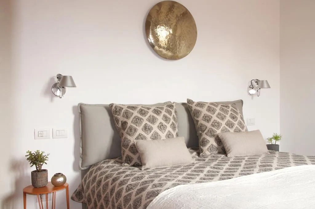 Apartment Appartamento Giulini Como Italy